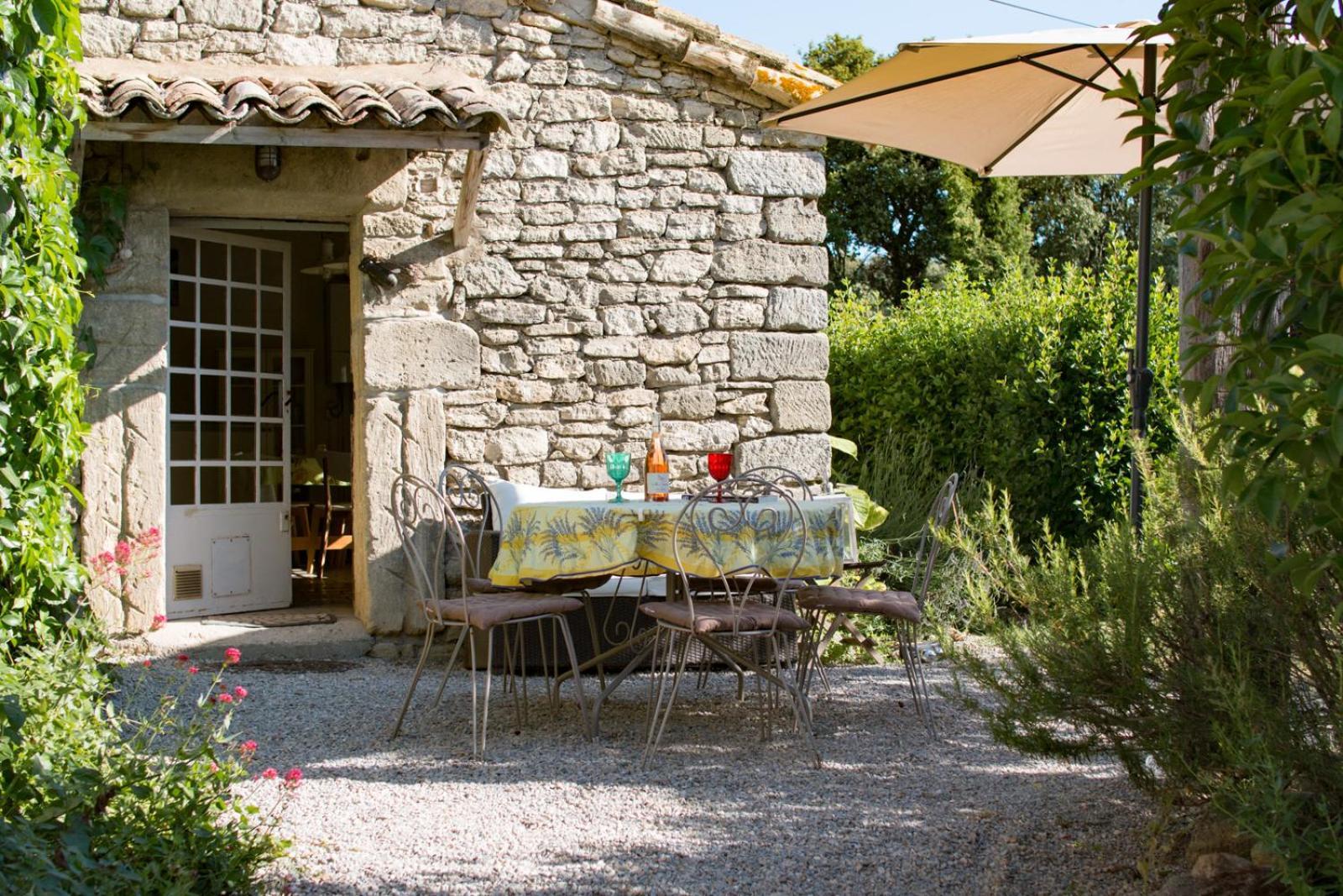 Mas De La Rivoire B&B Villevieille Buitenkant foto