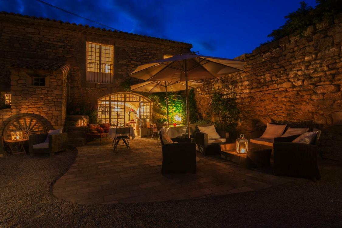 Mas De La Rivoire B&B Villevieille Buitenkant foto
