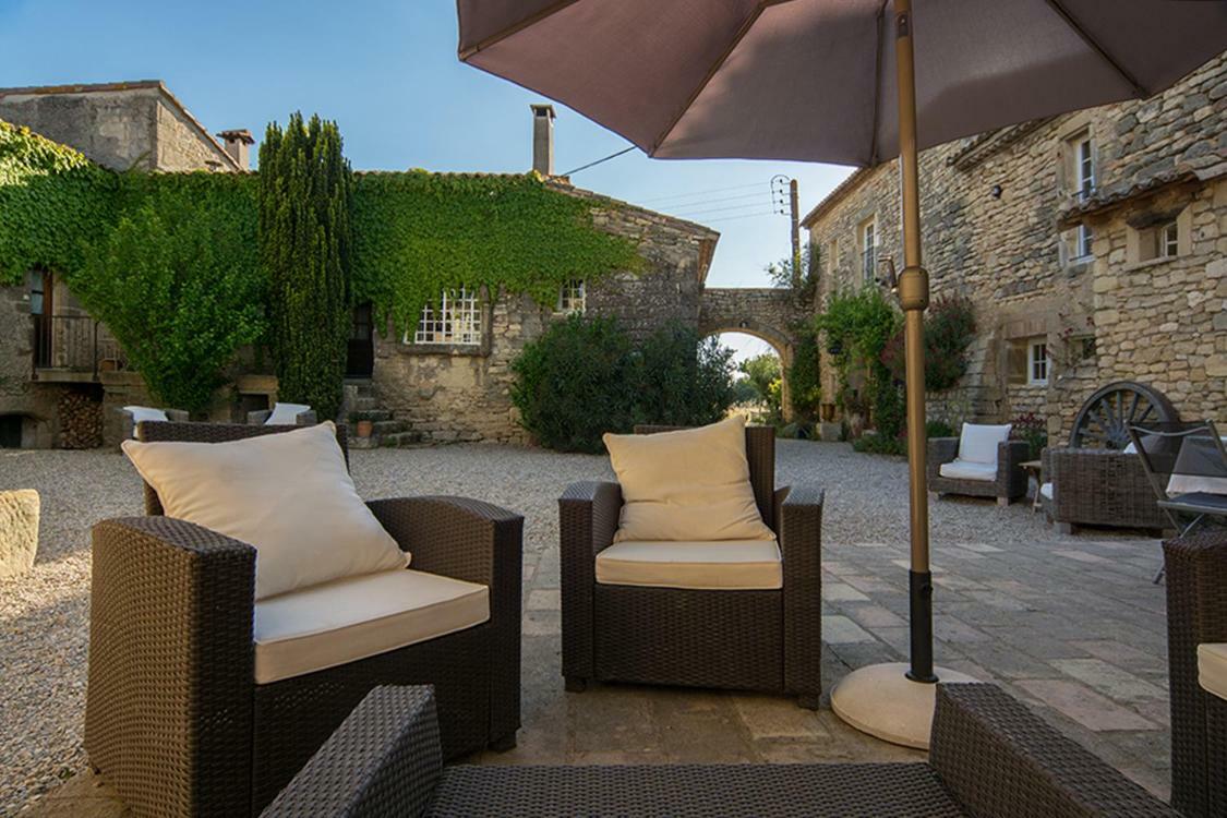 Mas De La Rivoire B&B Villevieille Buitenkant foto