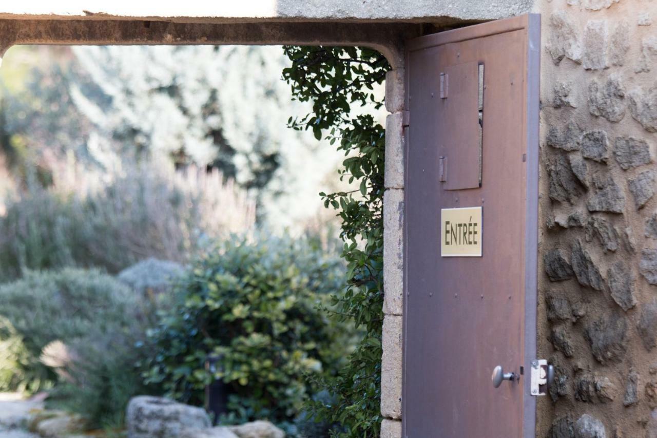 Mas De La Rivoire B&B Villevieille Buitenkant foto